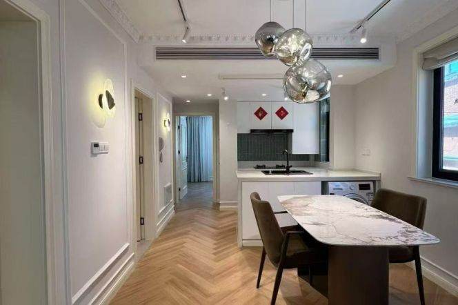 2BR Apartment in Jing'an (L2/L11)