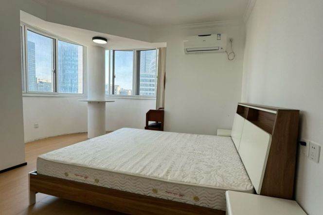 High-Floor Modern Bright 4BR Apartment in Jing'an (L2/L7/L14)