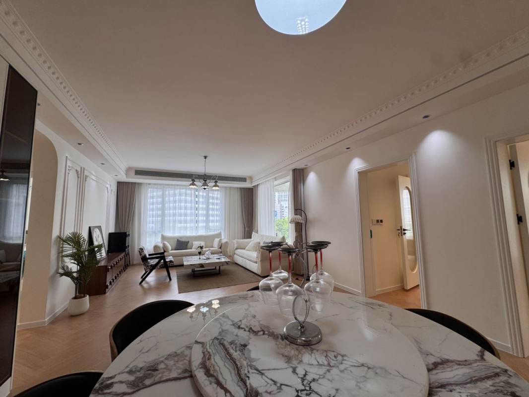 Housing image — Living Room