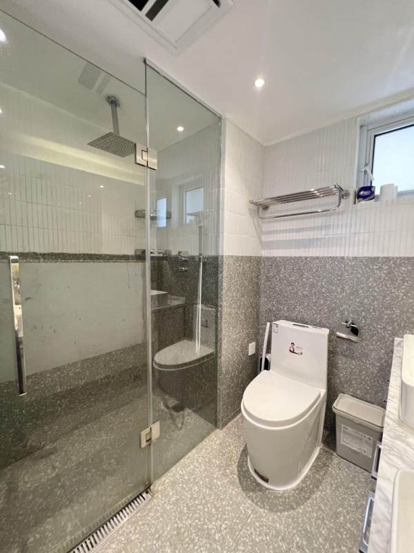 Housing image — Bathroom