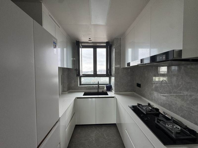 Housing image — Kitchen