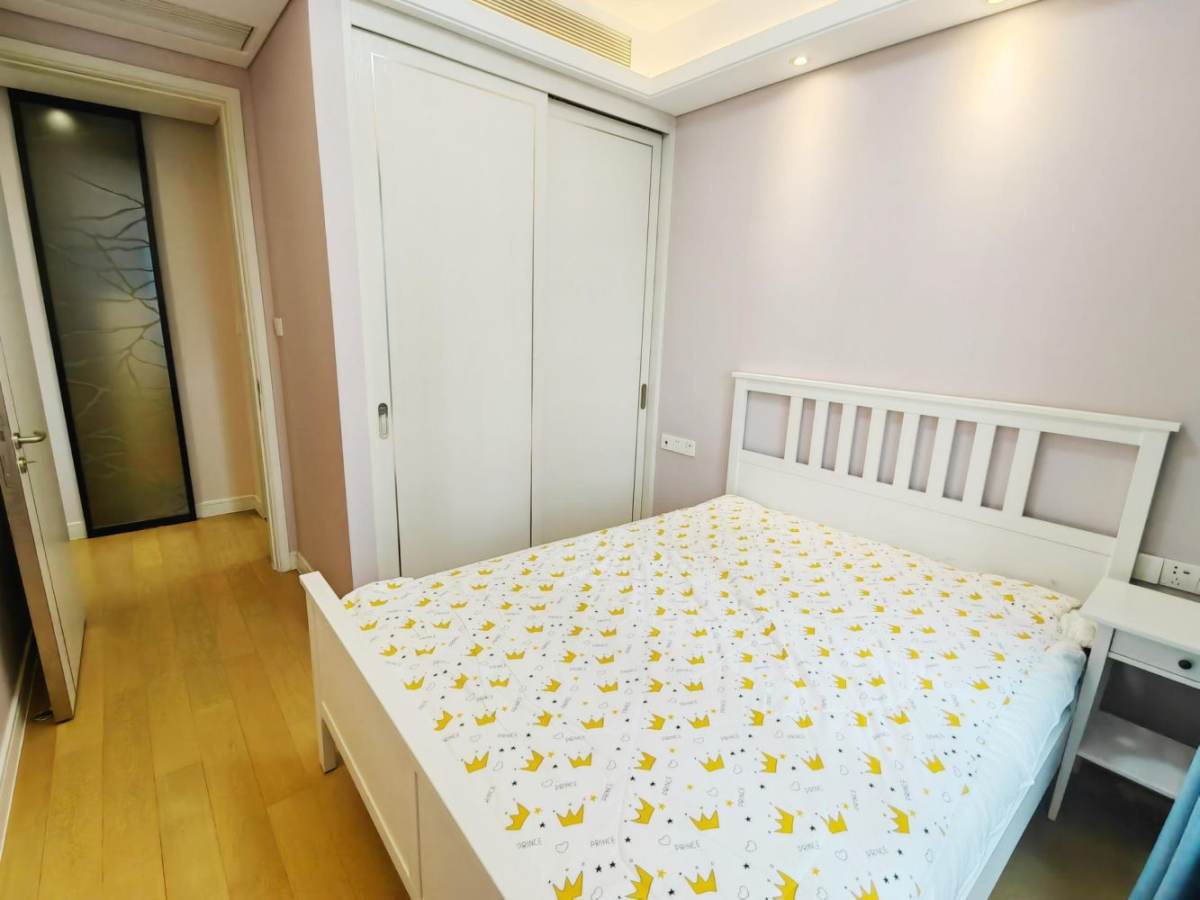 Housing image — room