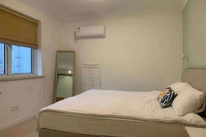 2BR Apartment in Jing'an