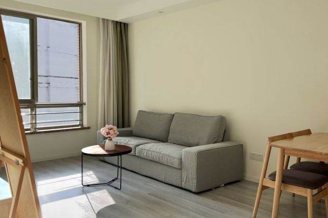 High-Floor 1BR Apartment at Yunhe Garden