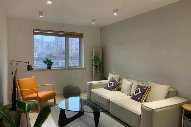 2BR Apartment in Jing'an