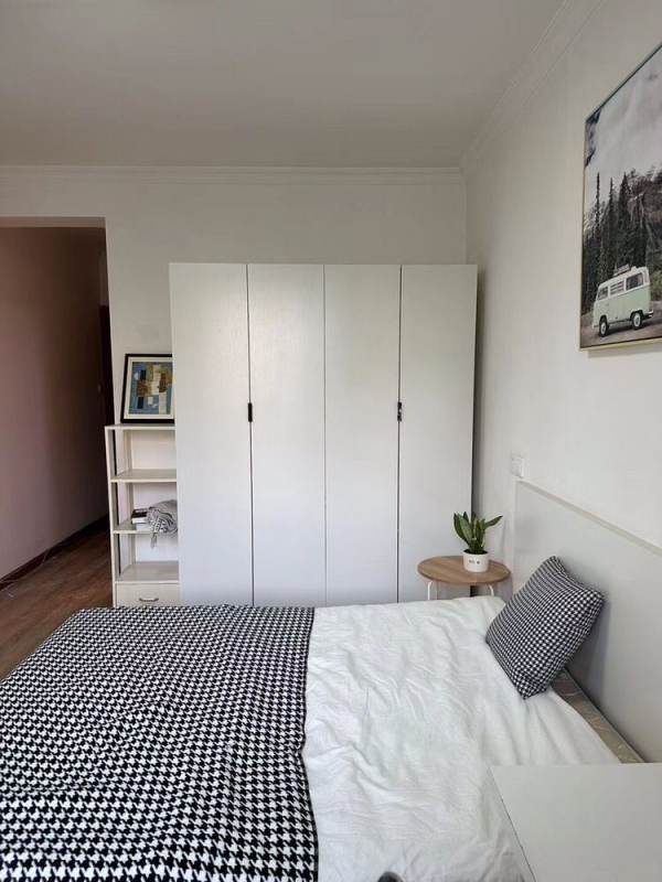 Housing image — Bedroom