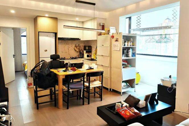2BR Apartment in Jing'an