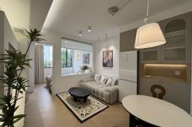 1BR Apartment in Jing'an (L7)