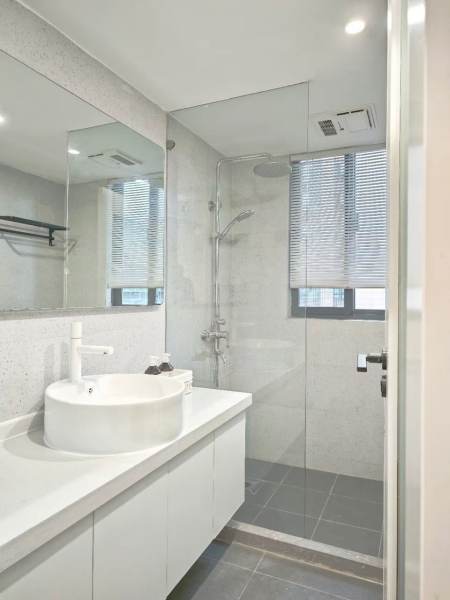 Housing image — Bathroom