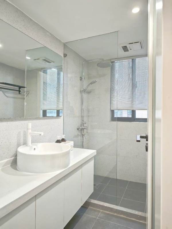 Housing image — Bathroom