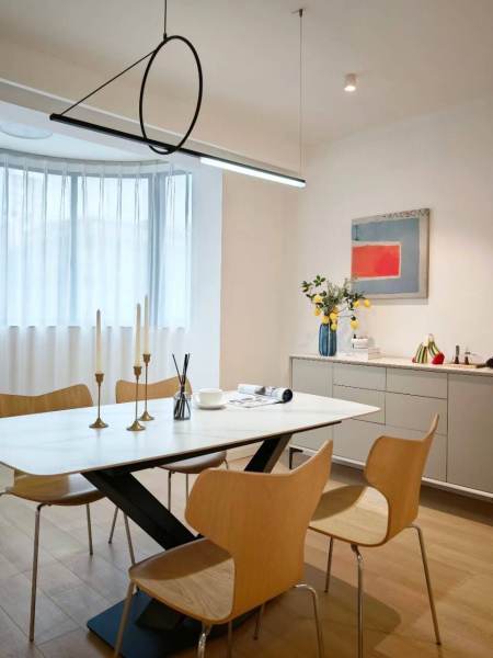 Housing image — Dining Area