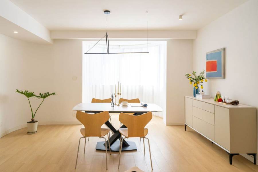 Housing image — Dining Area