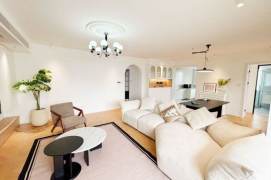 Bright Modern 3BR Apartment near South Pudong Road Metro (L2/L9/L14)