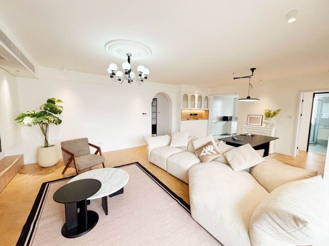 Housing image — Living Room