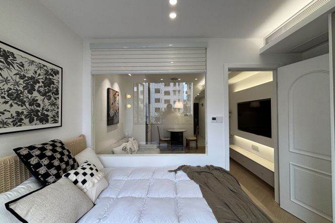 1BR Apartment in Jing'an (L7)