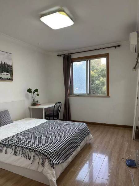 Housing image — Bedroom