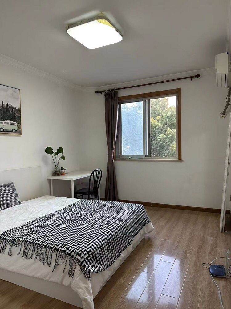 Housing image — Bedroom