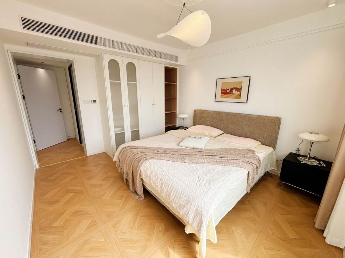 Housing image — Bedroom
