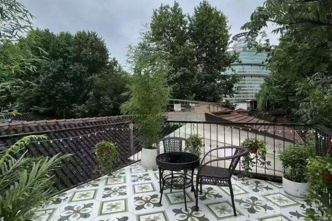 Spacious Historic High-Ceiling 3BR Apartment in Old Xuhui with Terrace (L1/L7/L9)