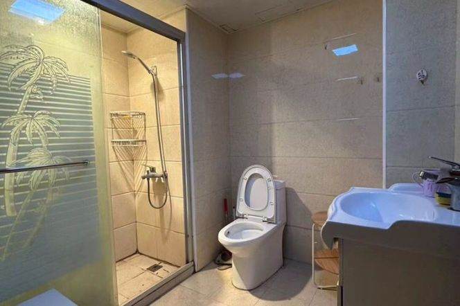 Bright Modern 4BR Shared Apartment near Xinzha Rd Metro with River View (L1/L8/L12)