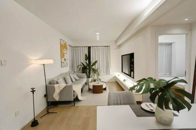 2BR Apartment at Oriental Manhattan (L1/L9/L11)