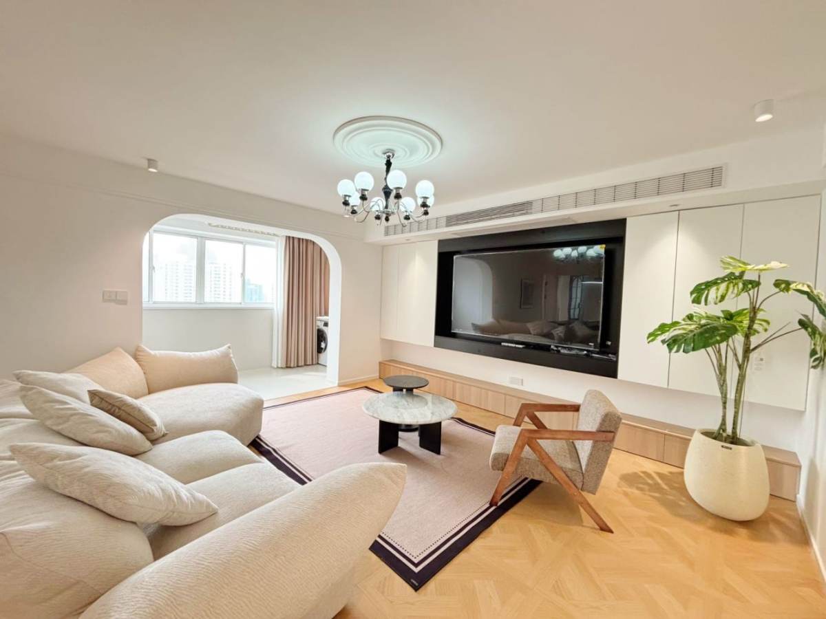 Housing image — Living Room
