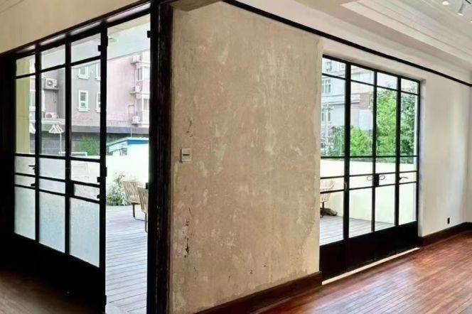 Spacious 1BR Apartment near West Bund with Terrace (L1/L10/L12)