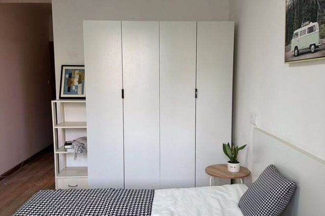 Bright Modern 4BR Shared Apartment near Xinzha Rd Metro with River View (L1/L8/L12)