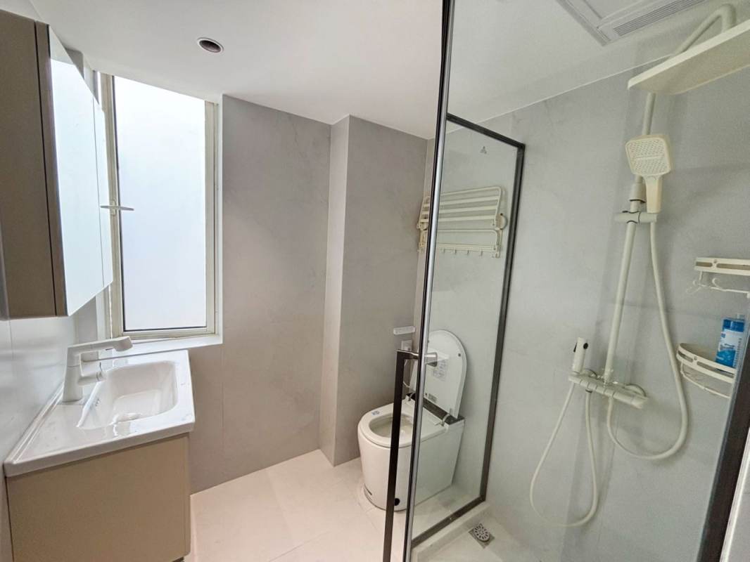 Housing image — Bathroom
