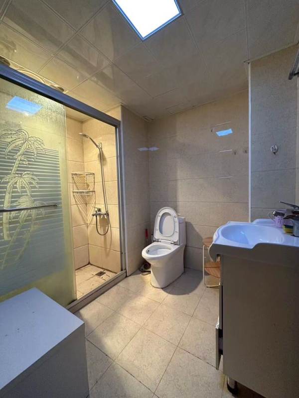 Housing image — Bathroom