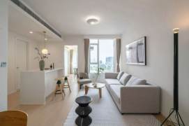 Spacious 1BR Apartment near Shanghai Railway Station Metro with River View (L13)