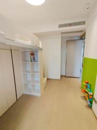 Housing image — Room