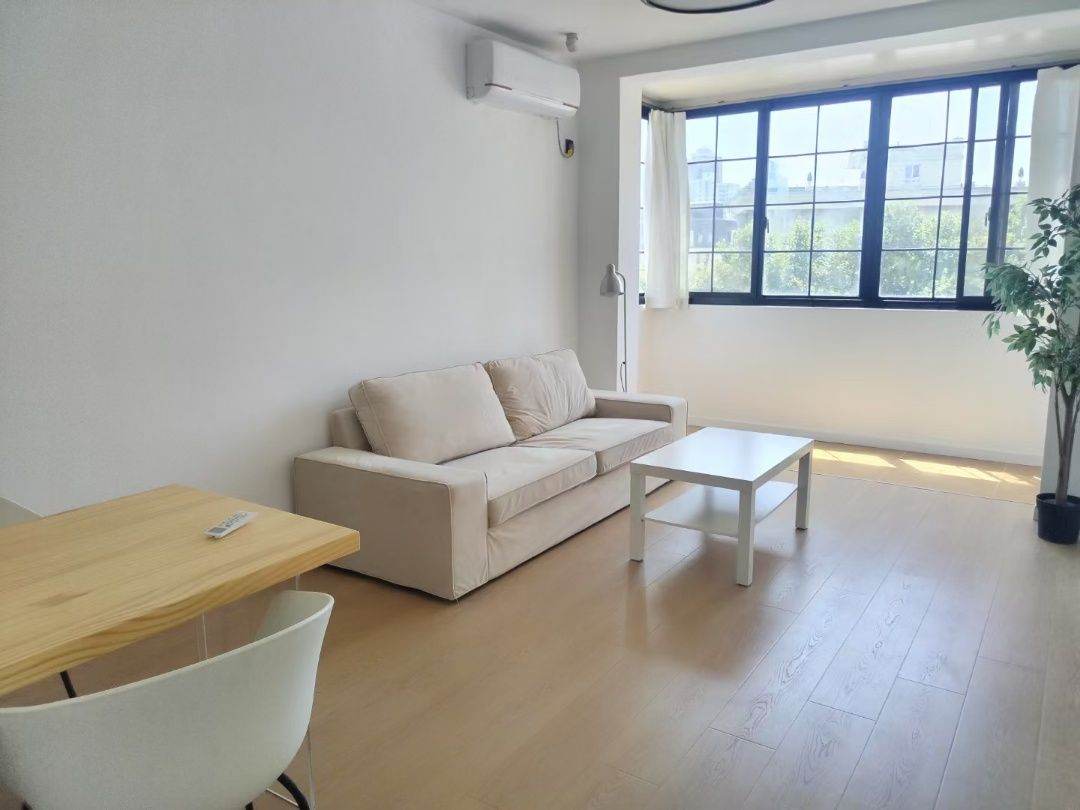 Housing image — Living Room