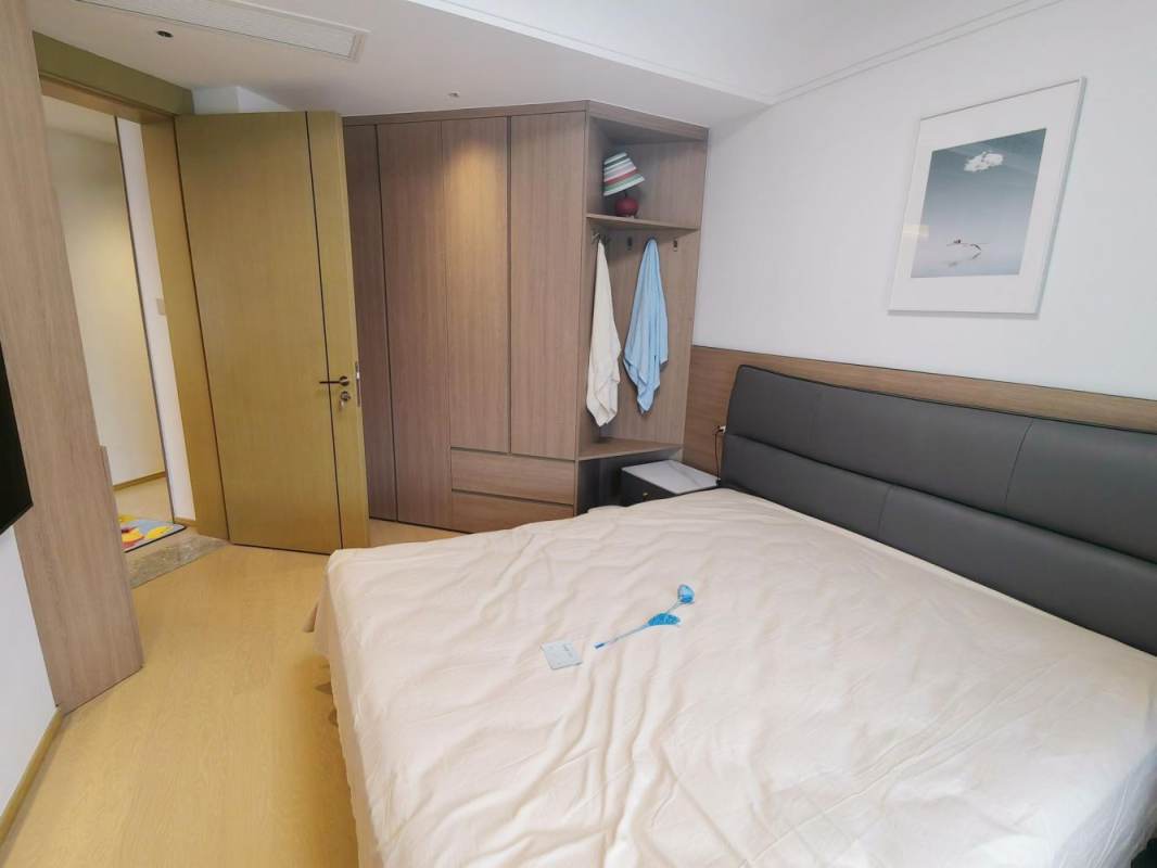 Housing image — Room
