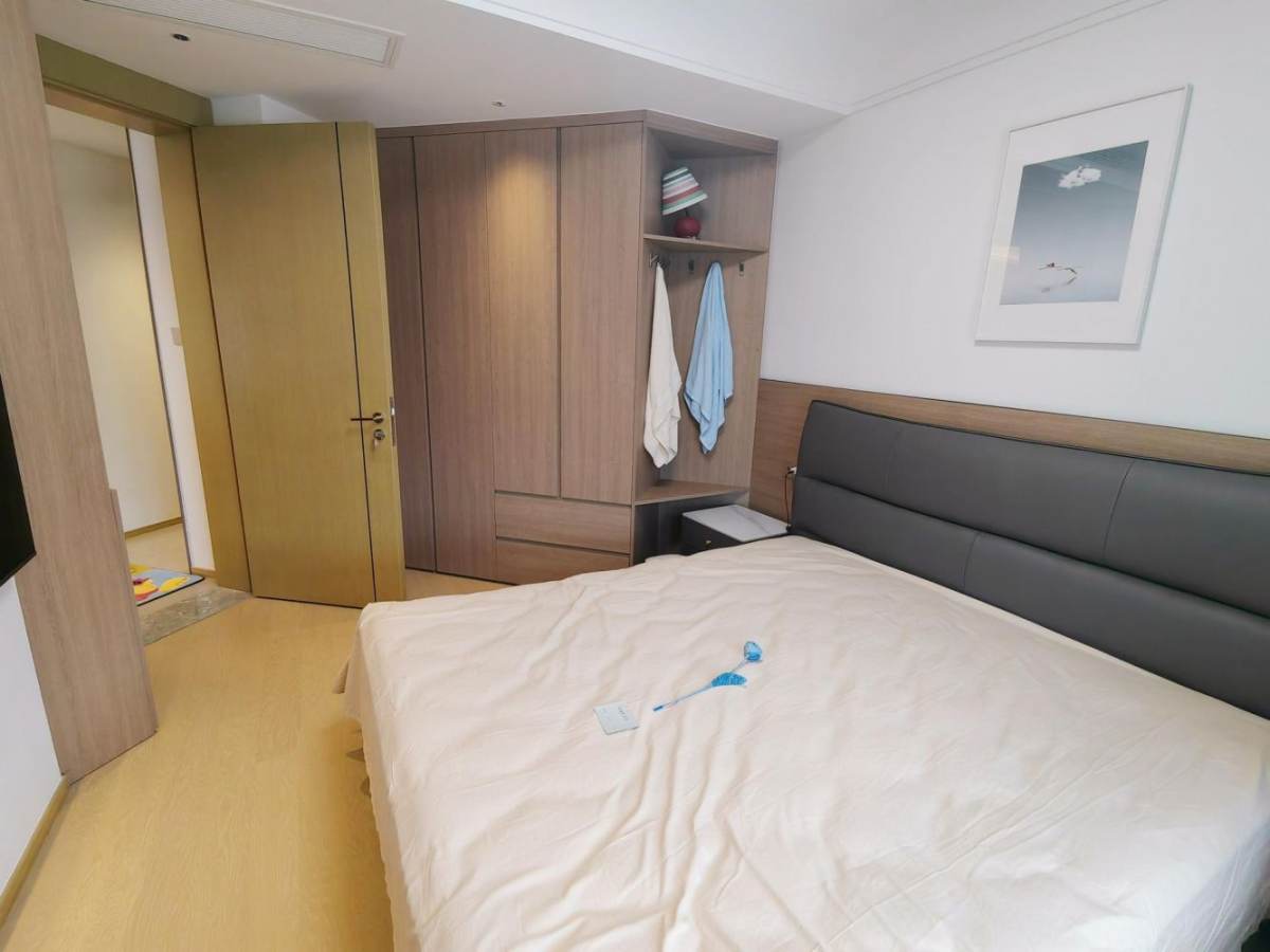 Housing image — Room