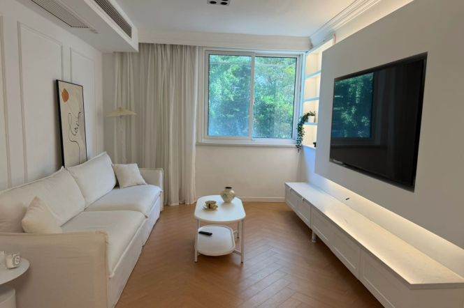 1BR Apartment near Shanghai Indoor Stadium Metro (L1/L4)