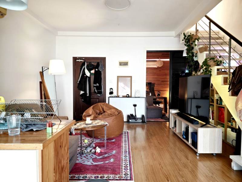 Housing image — Living Room