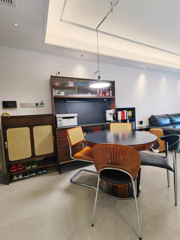 Housing image — Dining Area