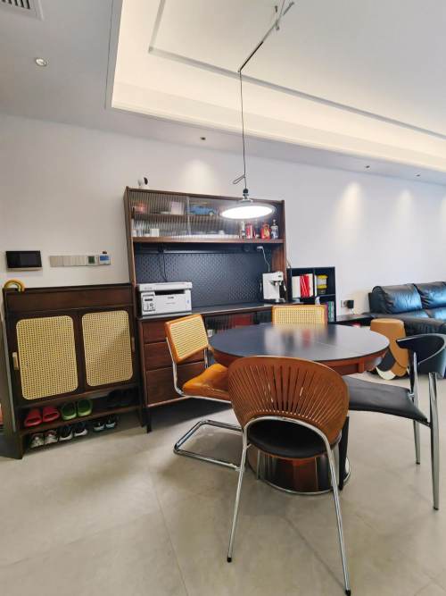 Housing image — Dining Area