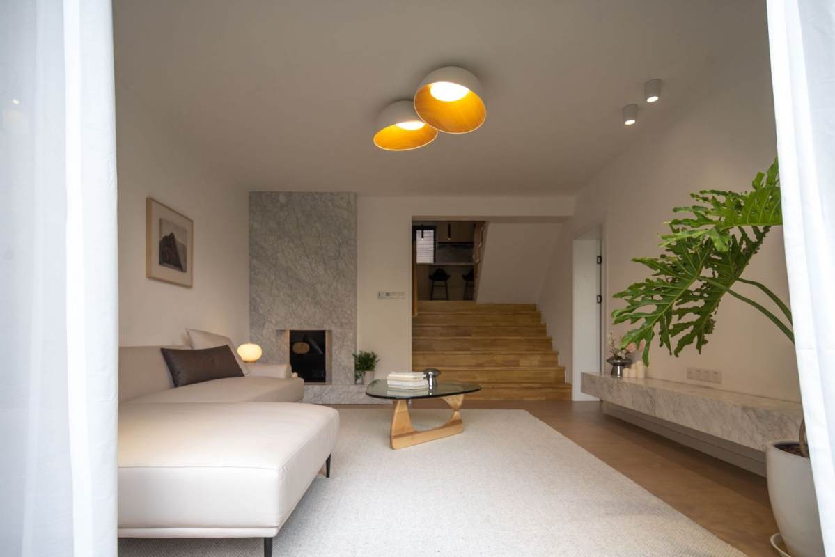 Housing image — Living Room