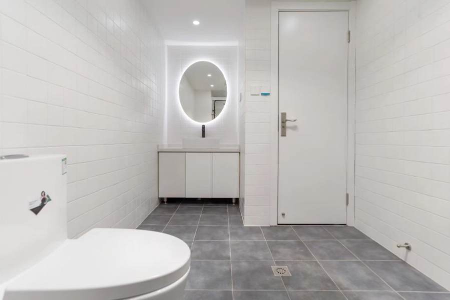 Housing image — Bathroom