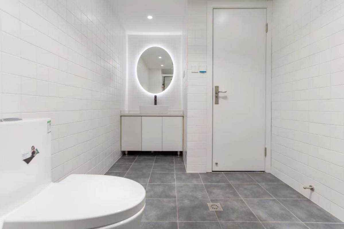 Housing image — Bathroom