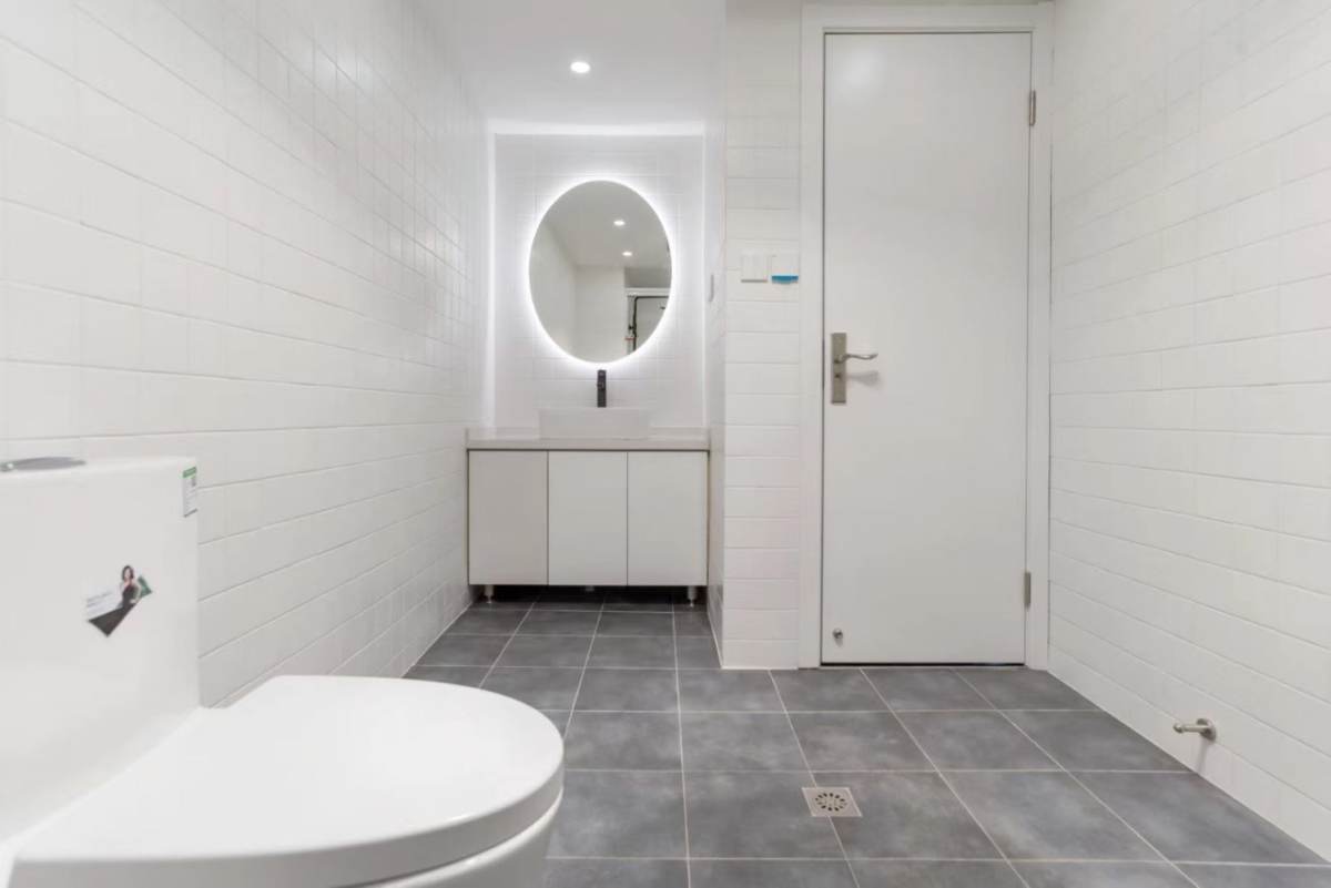 Housing image — Bathroom