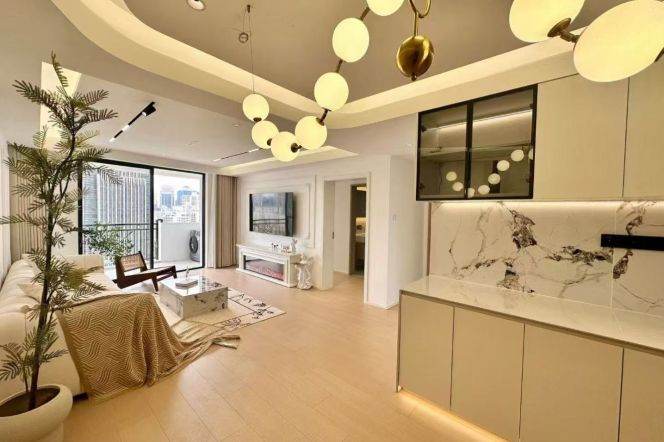 High-Floor Spacious 2BR Apartment at Hanlin Mansion