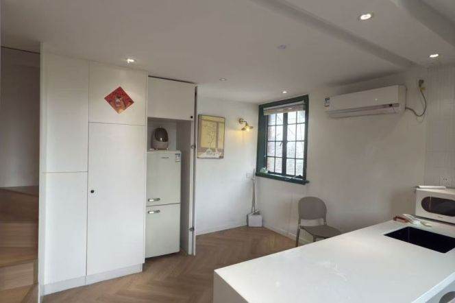 1BR Lane House in Jing'an (L2/L11)