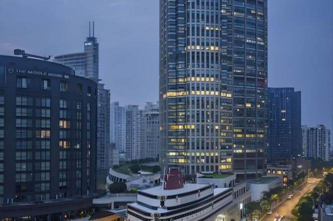Spacious 2BR Apartment in Jing'an (L2/L12/L13)