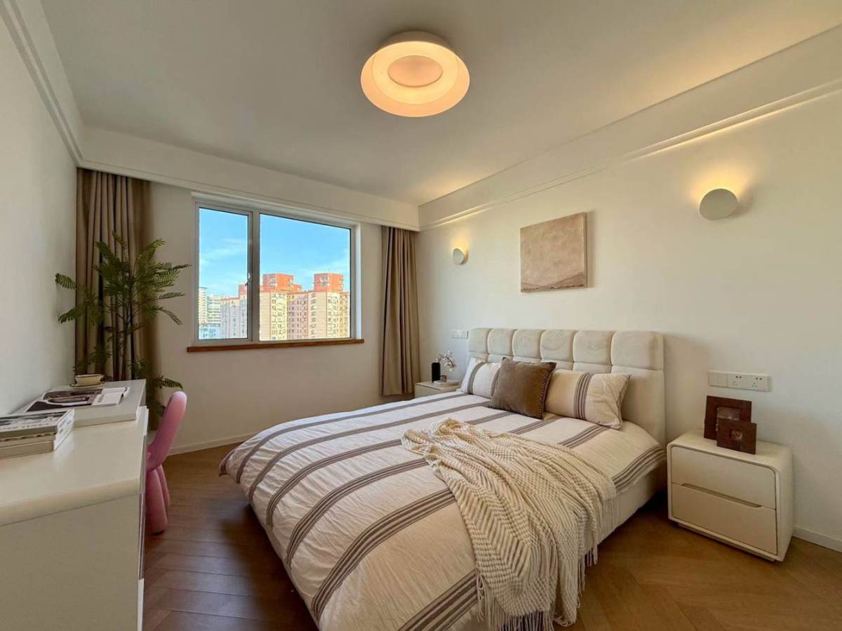 Housing image — Bedroom