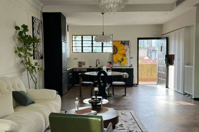 Spacious 2BR Apartment in Old Xuhui (L1/L7)