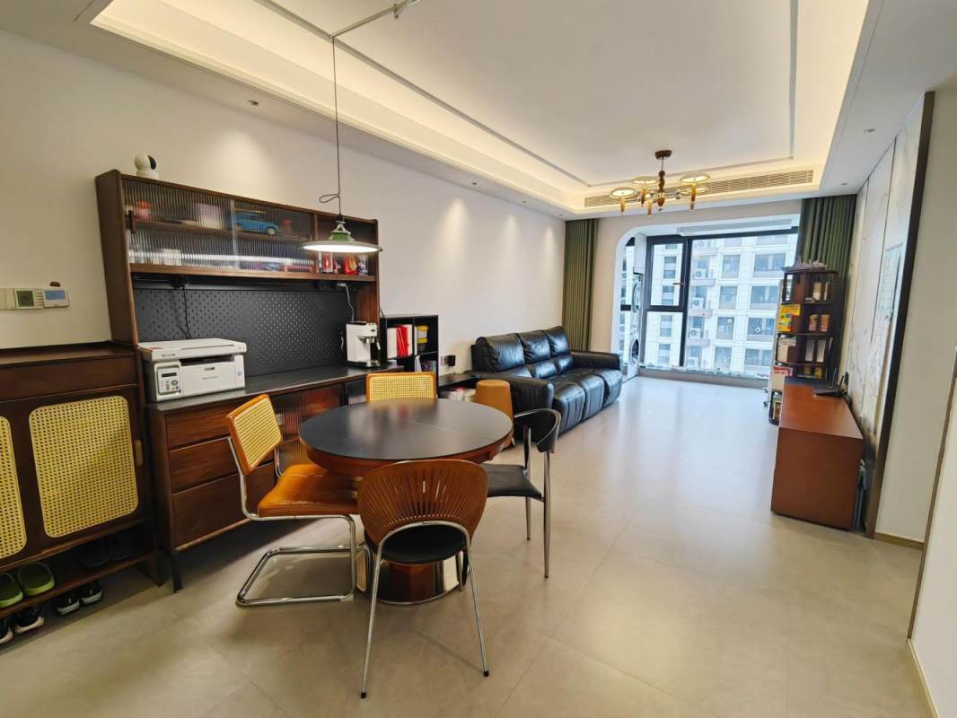 Housing image — Living Room