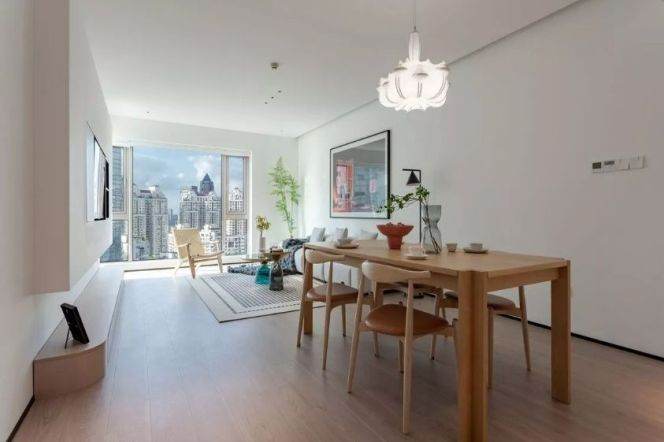 High-Floor Spacious 2BR Apartment near Shangcheng Rd Metro